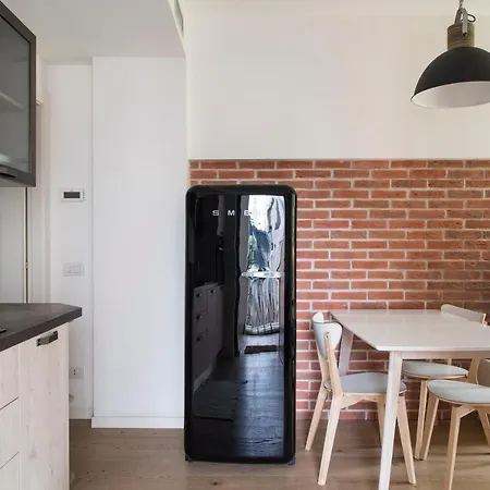 Apartment Youhosty - Monviso 32 Milan