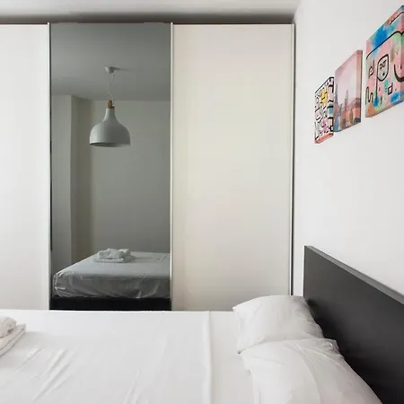 Apartment Youhosty - Monviso 32 Milan
